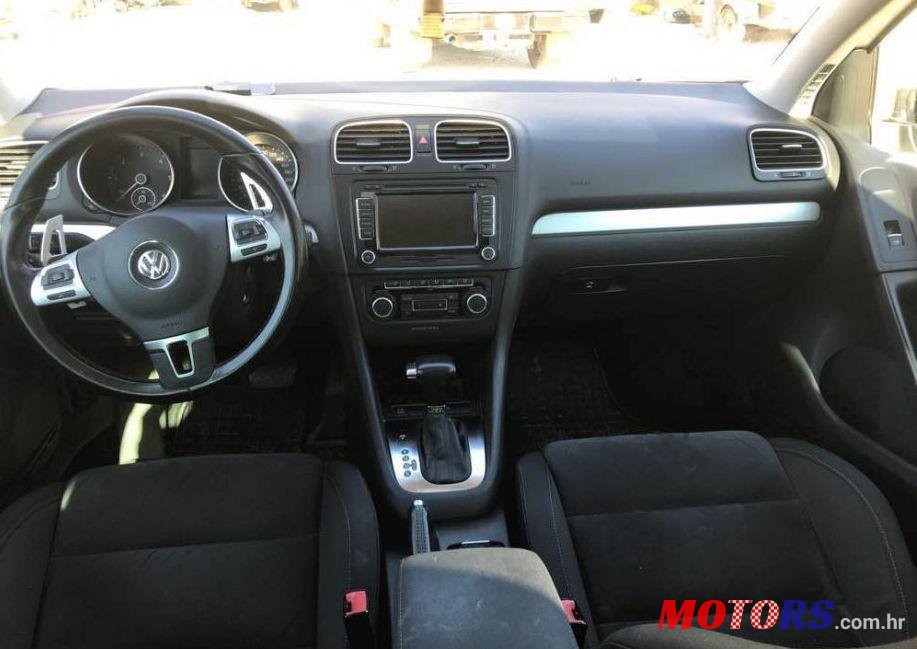 2009' Volkswagen Golf VI 2,0 Tdi photo #2