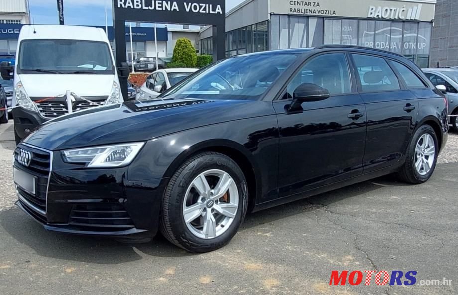 2018' Audi A4 Avant photo #1