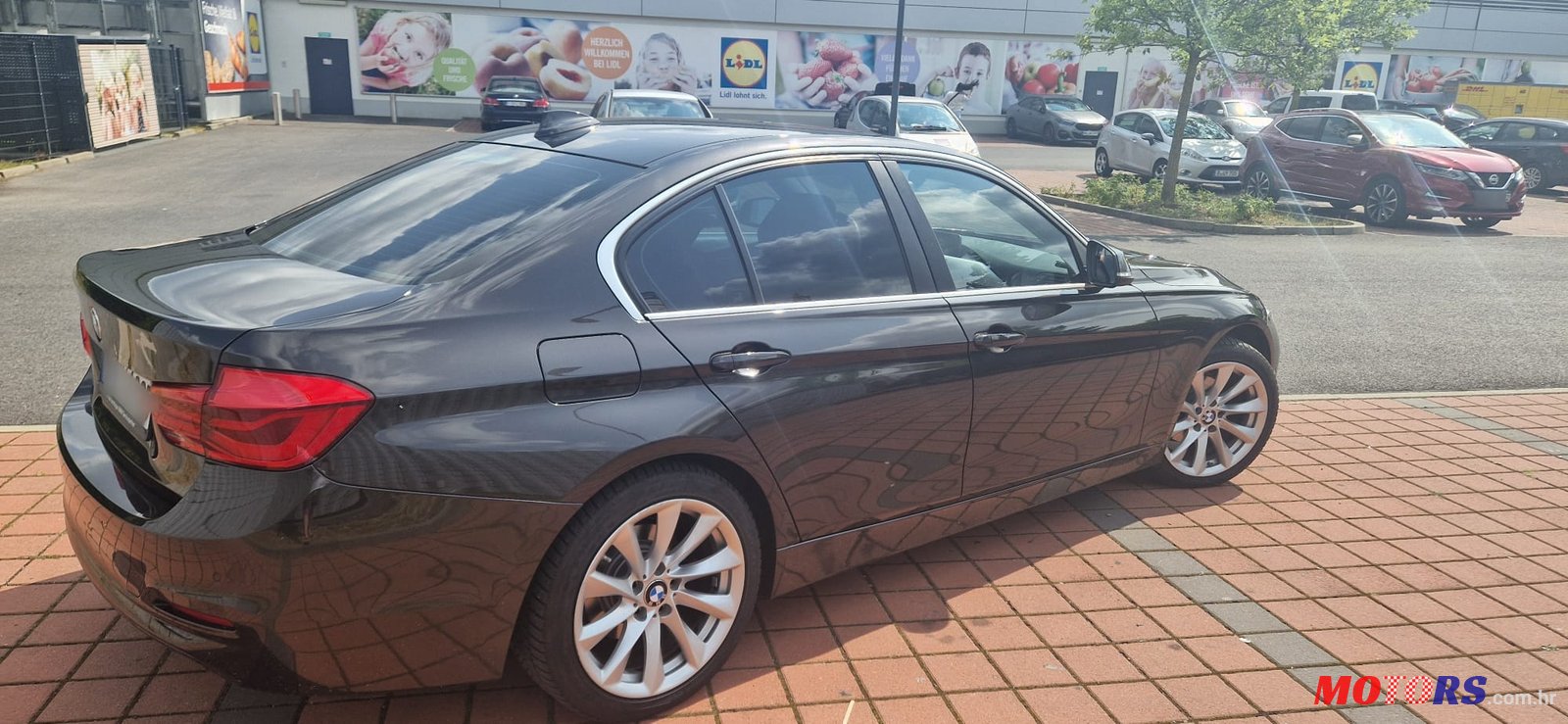 2017' BMW 318 Zatamnjena stakla photo #1