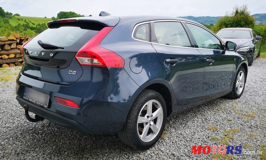 2016' Volvo V40 D2 photo #4