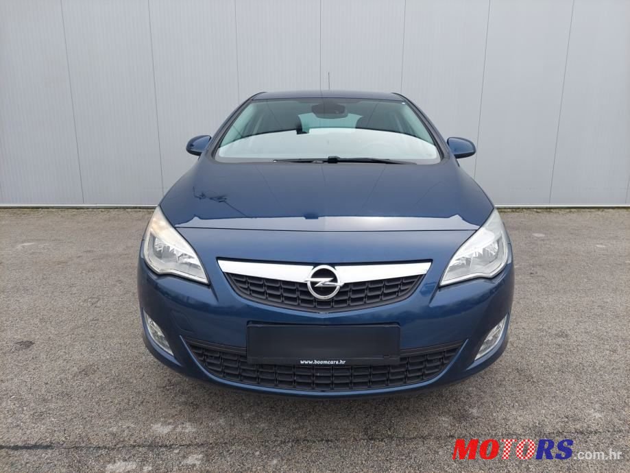 2011' Opel Astra 1,7 Cdti photo #6
