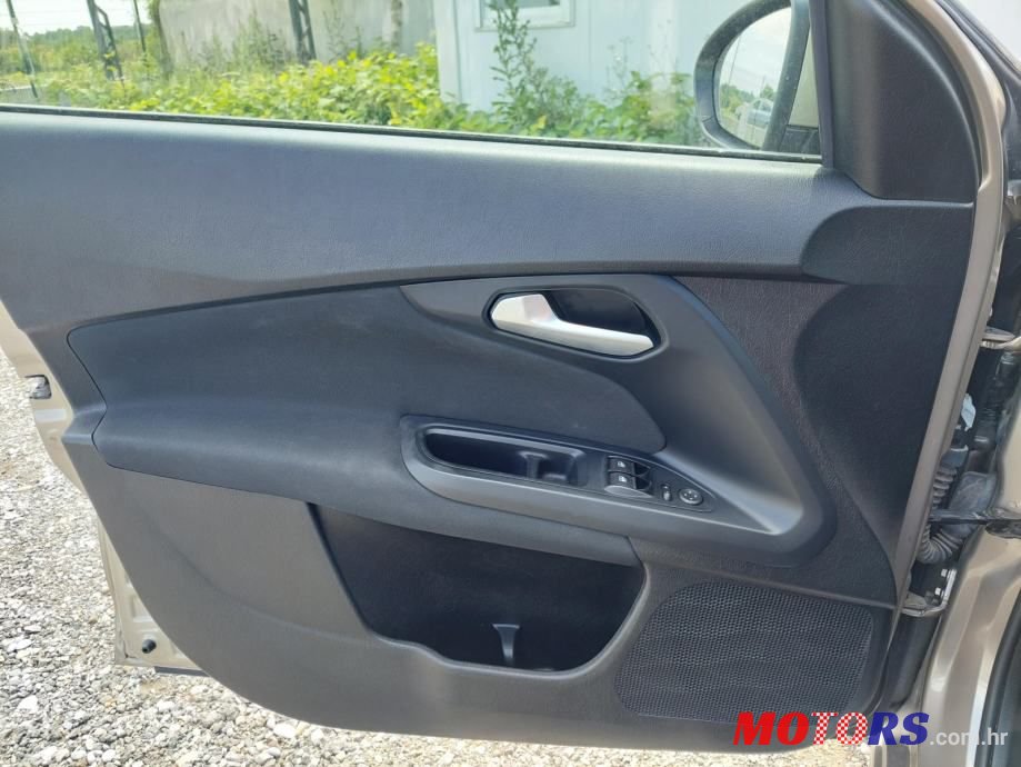 2017' Fiat Tipo photo #5