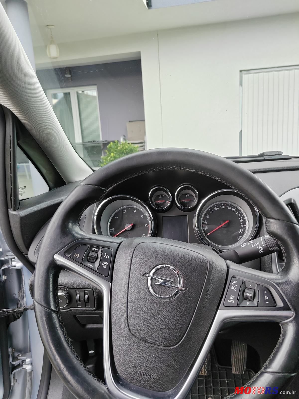 2015' Opel Astra Karavan photo #3