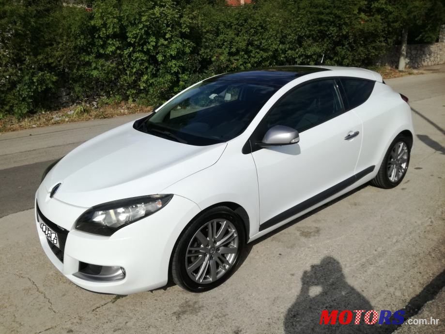 2010' Renault Megane Coupe 1,5 Dci photo #1