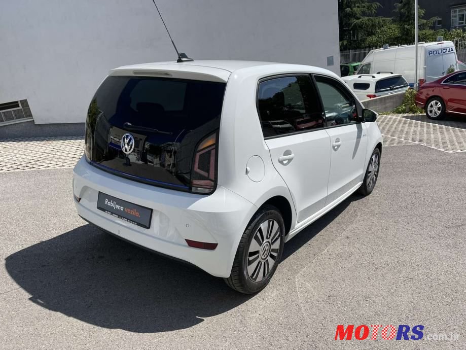 2017' Volkswagen Up! E-Up! photo #5