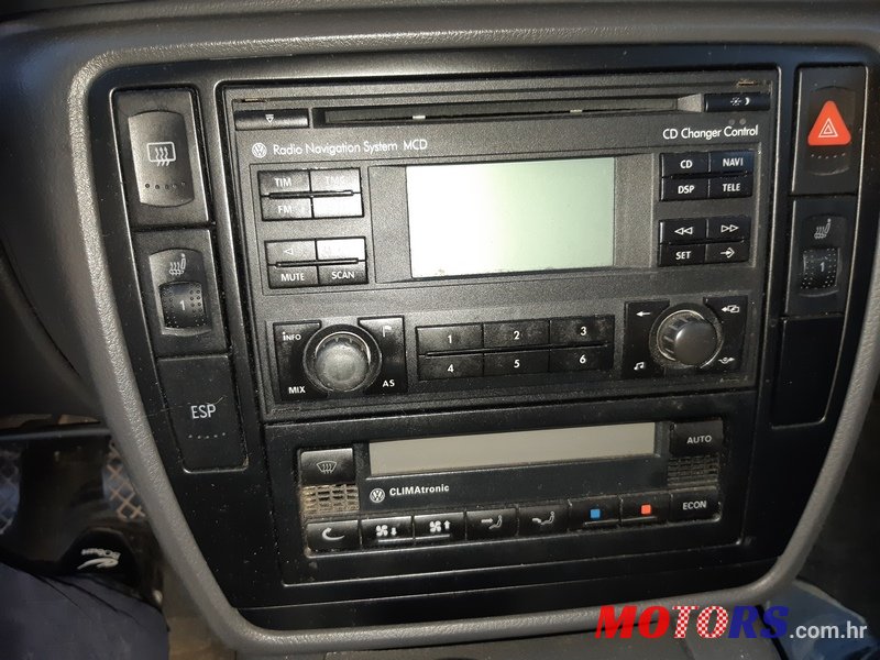 2004' Volkswagen Passat B5 photo #4