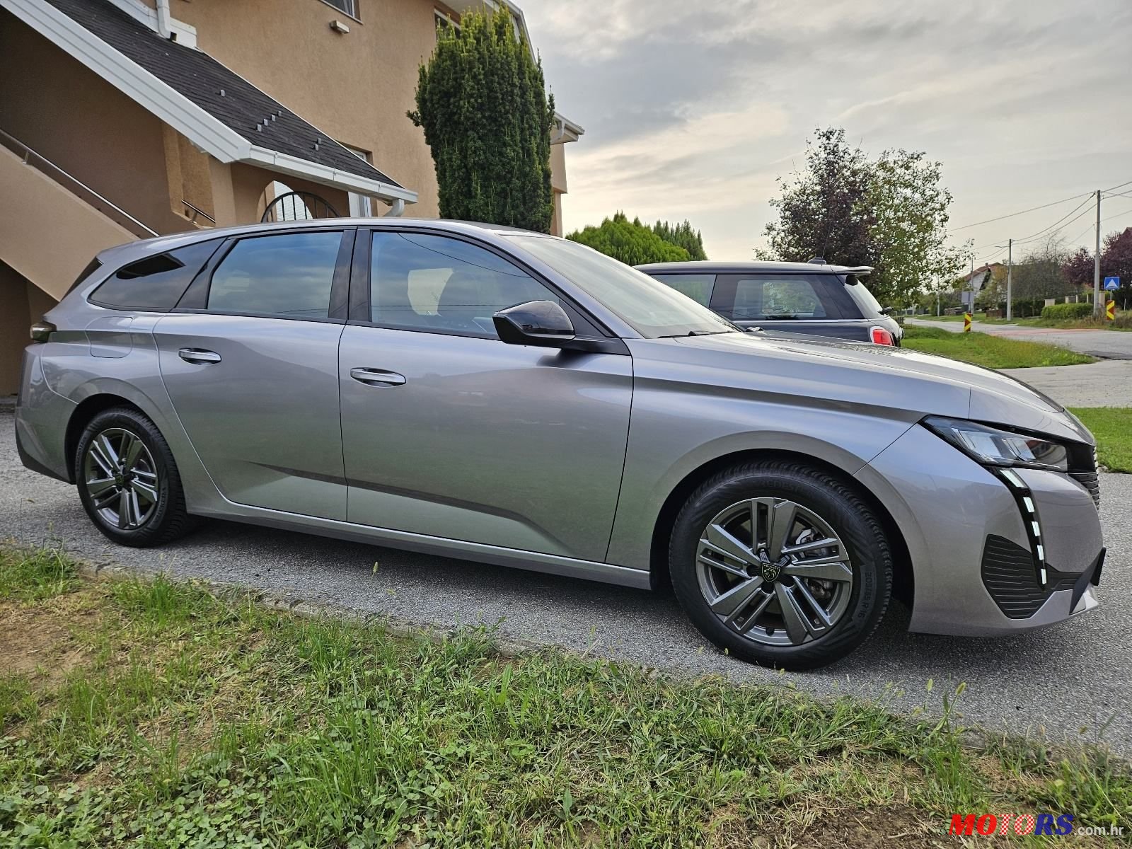 2024' Peugeot 308 Sw photo #2