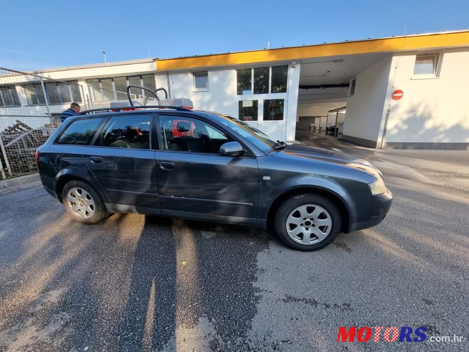 2004' Audi A4 Avant photo #5