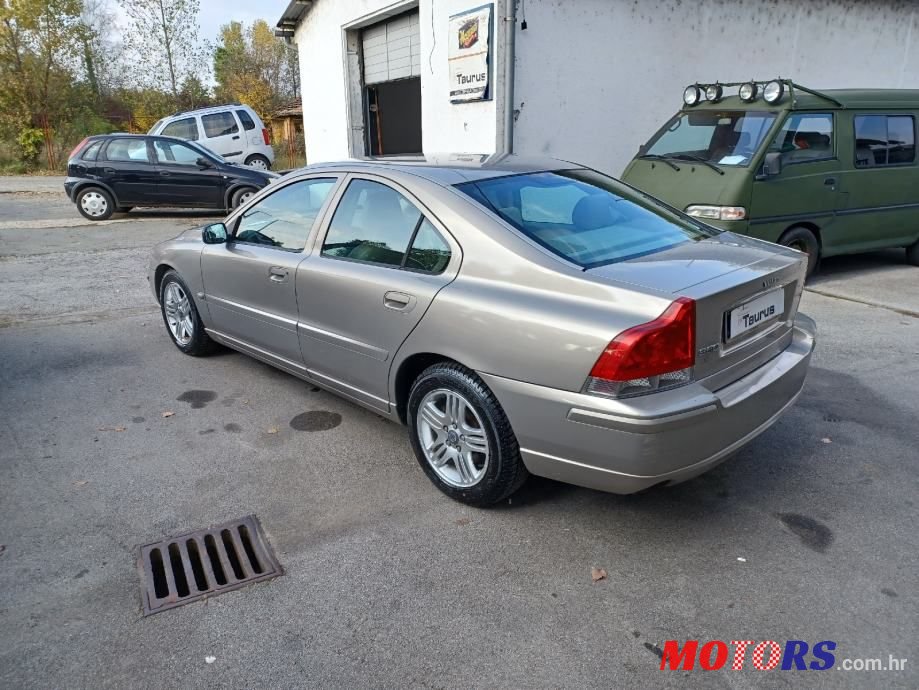 2005' Volvo S60 2,4 D photo #4