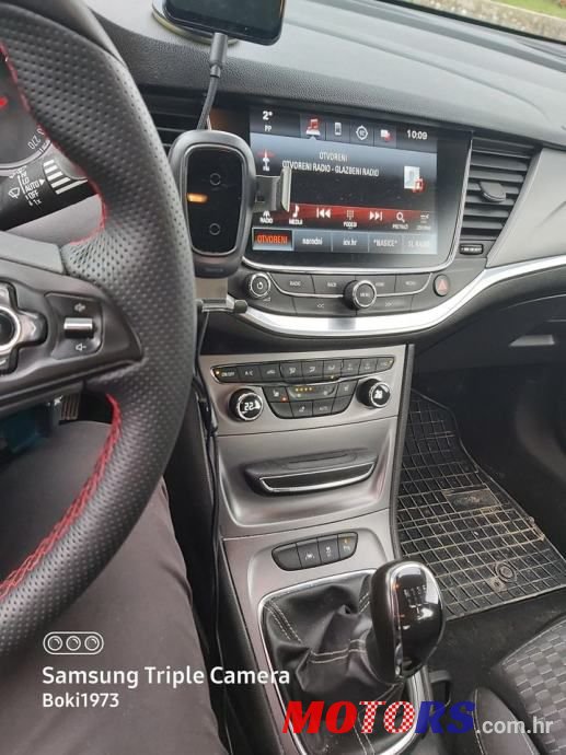2015' Opel Astra 1,6 Cdti photo #1
