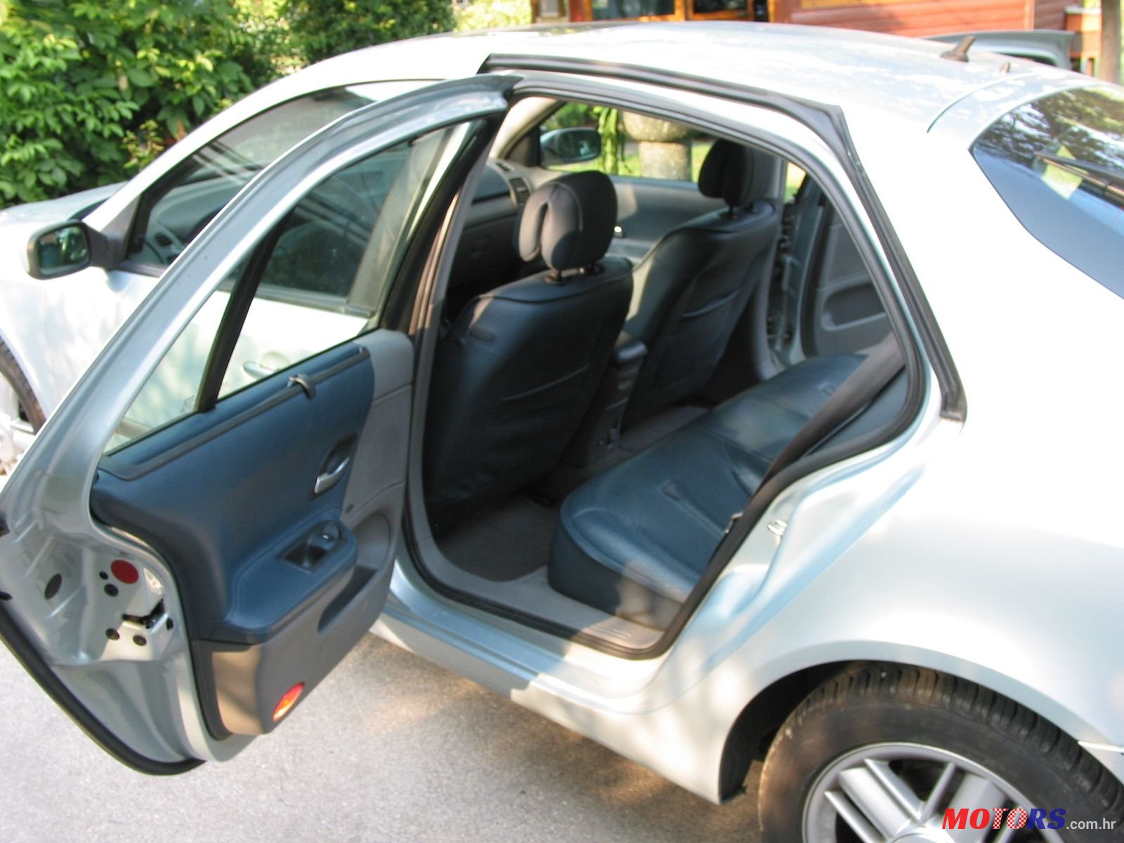 2001' Renault Laguna photo #6