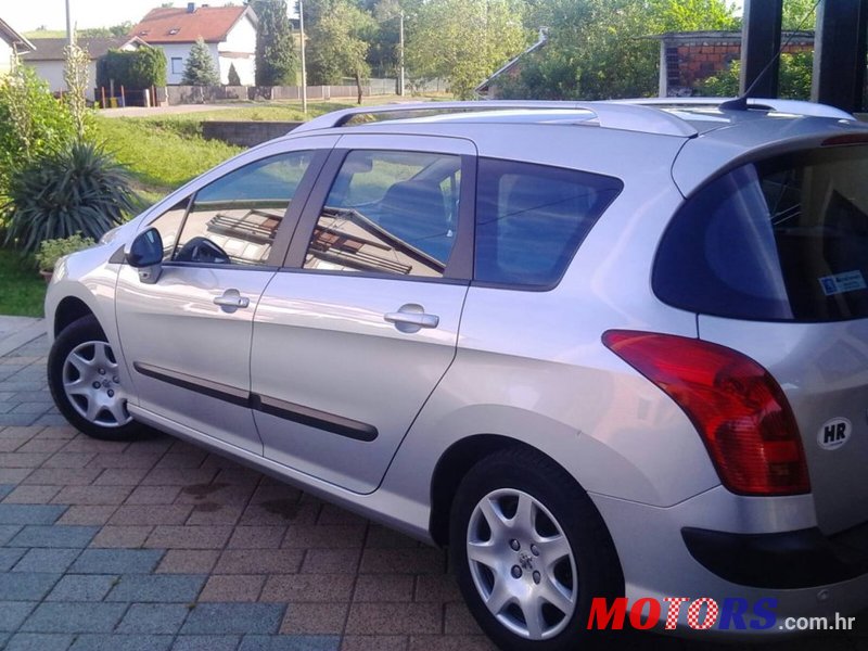 2010' Peugeot 308 photo #2