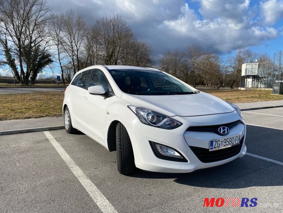 2014' Hyundai i30 Cw 1,6 Crdi photo #1