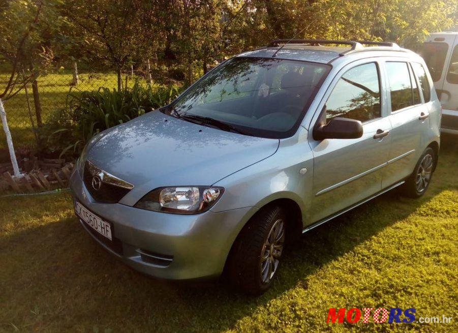 2003' Mazda 2 1.4 Diesel photo #2