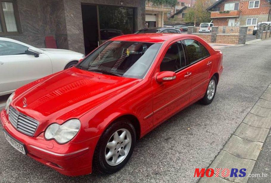 2001' Mercedes-Benz C-Klasa 220 Cdi Elegance photo #1