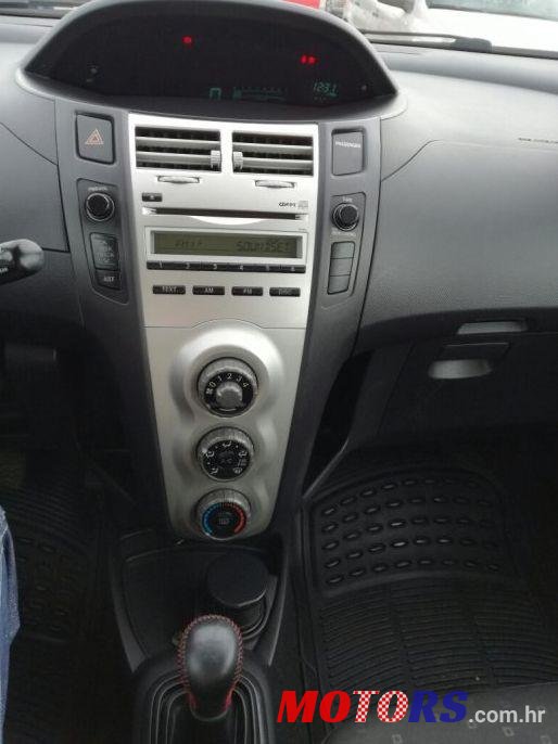 2007' Toyota Yaris 1,0 Vvt-I photo #2