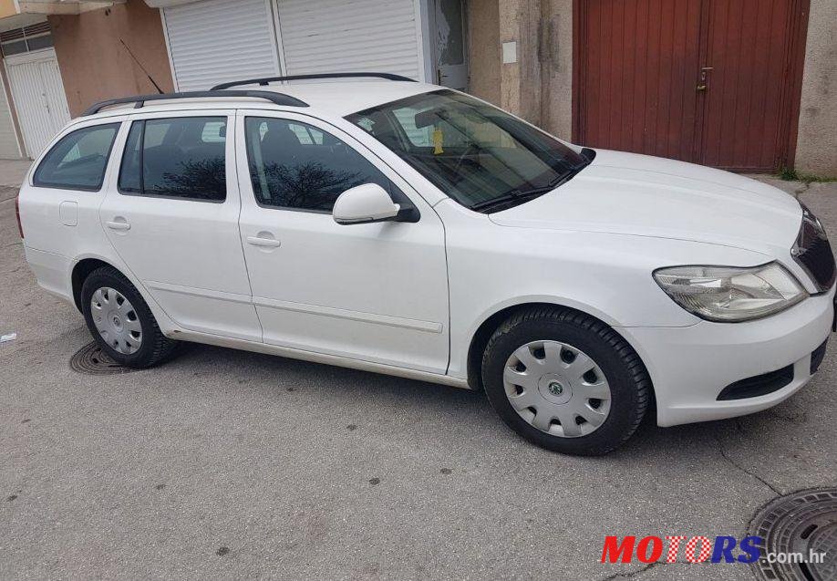 2010' Skoda Octavia Combi 1,9 Tdi photo #1