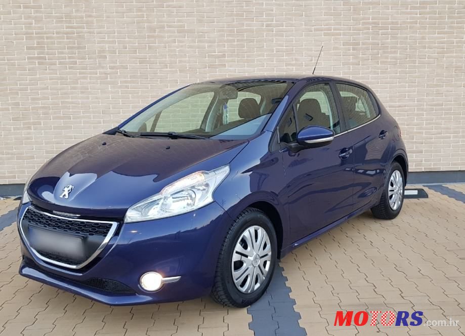 2012' Peugeot 208 1,2 Vti photo #1