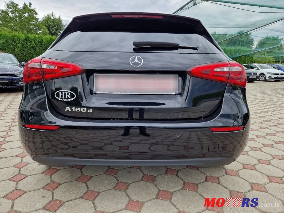 2019' Mercedes-Benz A-Klasa 180 D photo #6