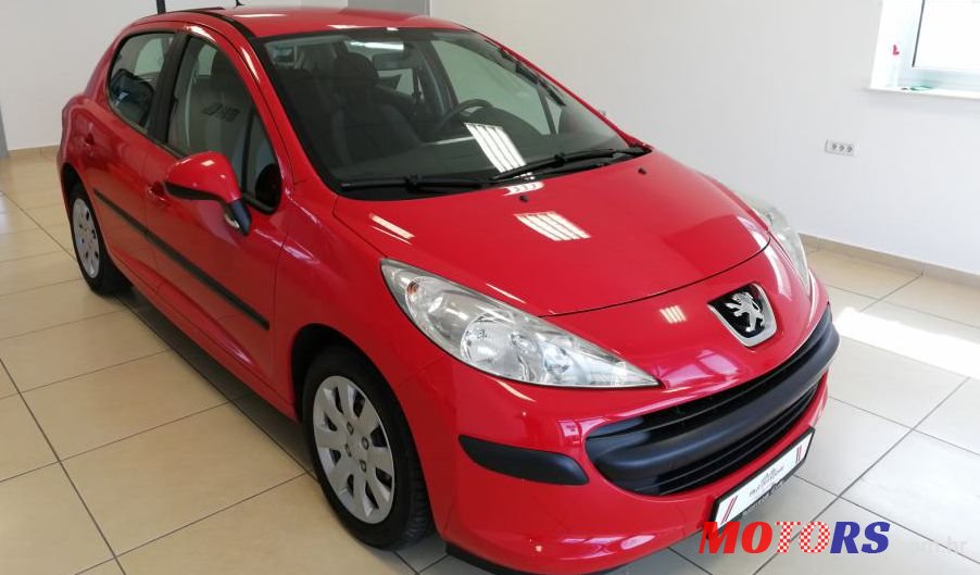 2009' Peugeot 207 1,4 photo #1