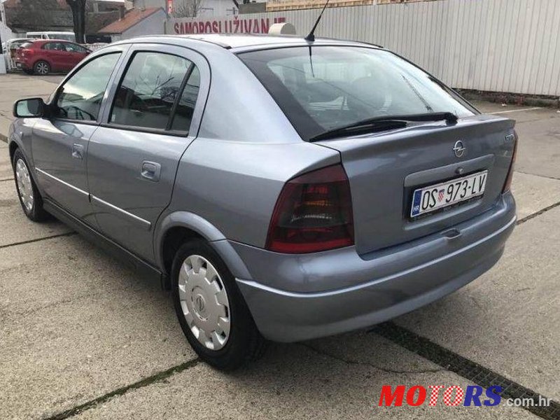 2004' Opel Astra 1,7 Dt photo #2