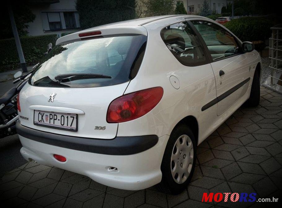 2009' Peugeot 206 206 1,4 Hdi photo #2