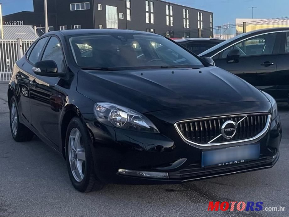 2016' Volvo V40 D2 photo #3