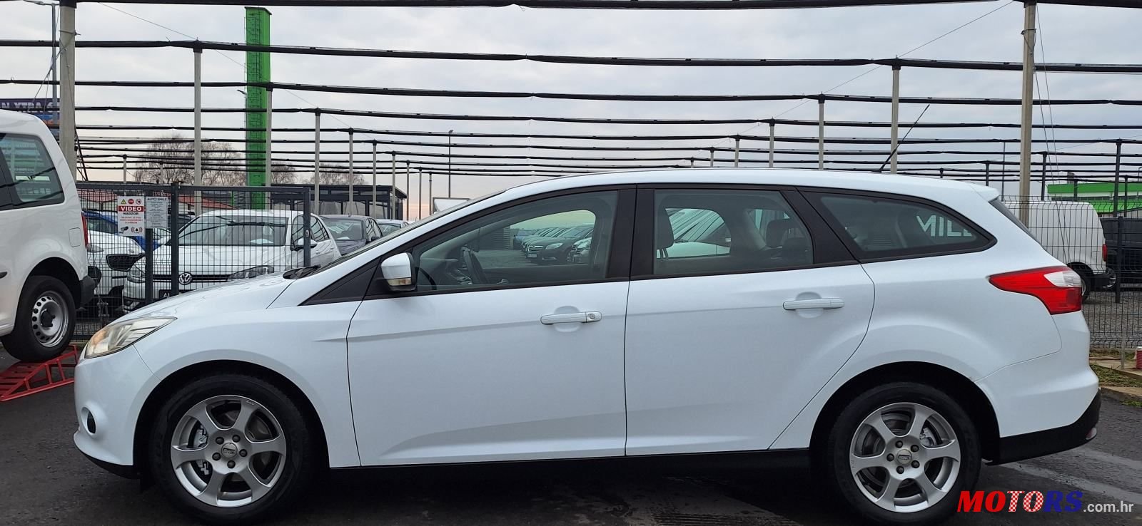 2014' Ford Focus Karavan photo #2