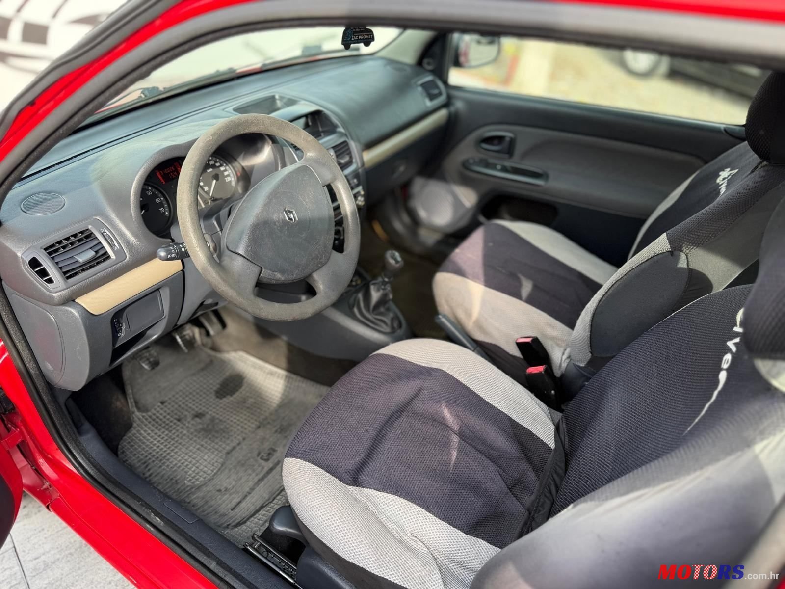 2003' Renault Clio 1,2 photo #3