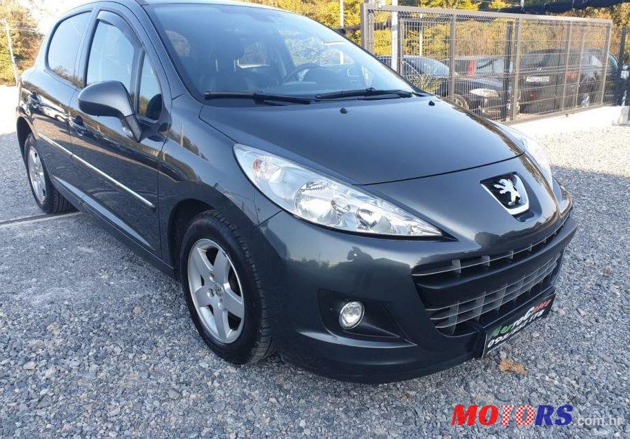 2011' Peugeot 207 1,4 Hdi photo #1