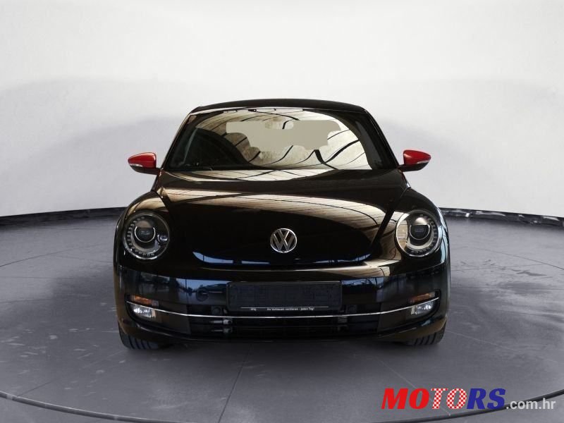 2015' Volkswagen Beetle photo #2