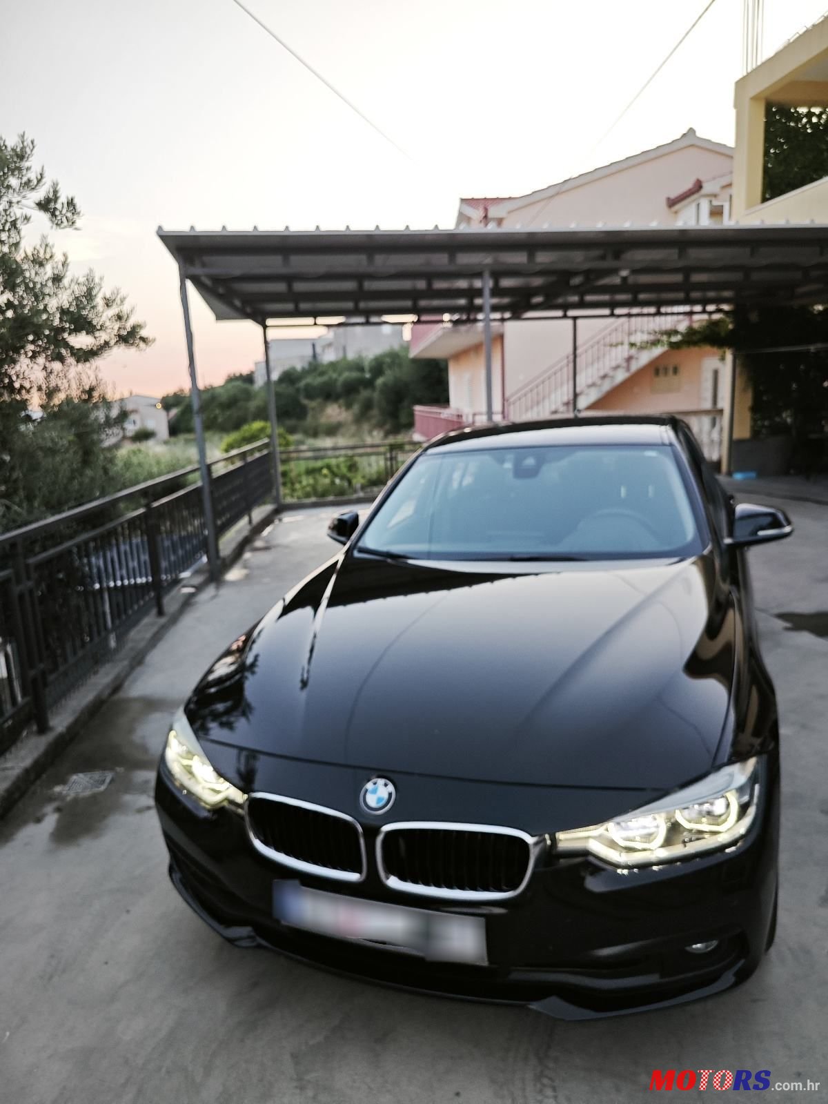 2016' BMW Serija 3 318D photo #3
