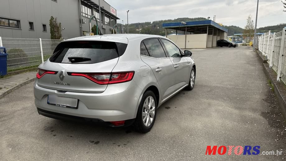 2019' Renault Megane photo #5