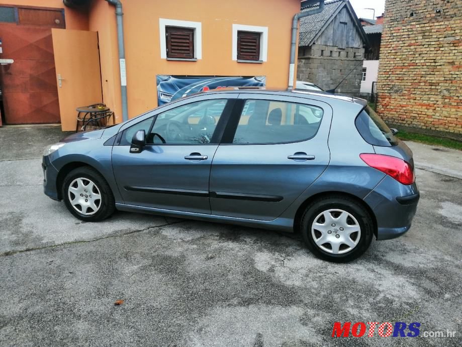 2008' Peugeot 308 photo #6