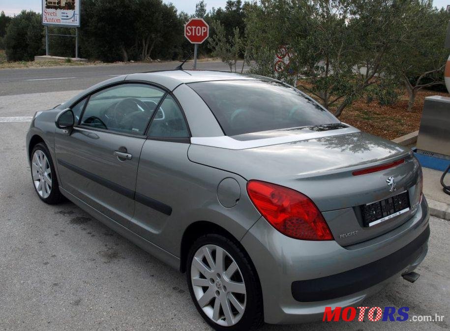 2007' Peugeot 207 Cc 1.6I Vti photo #2
