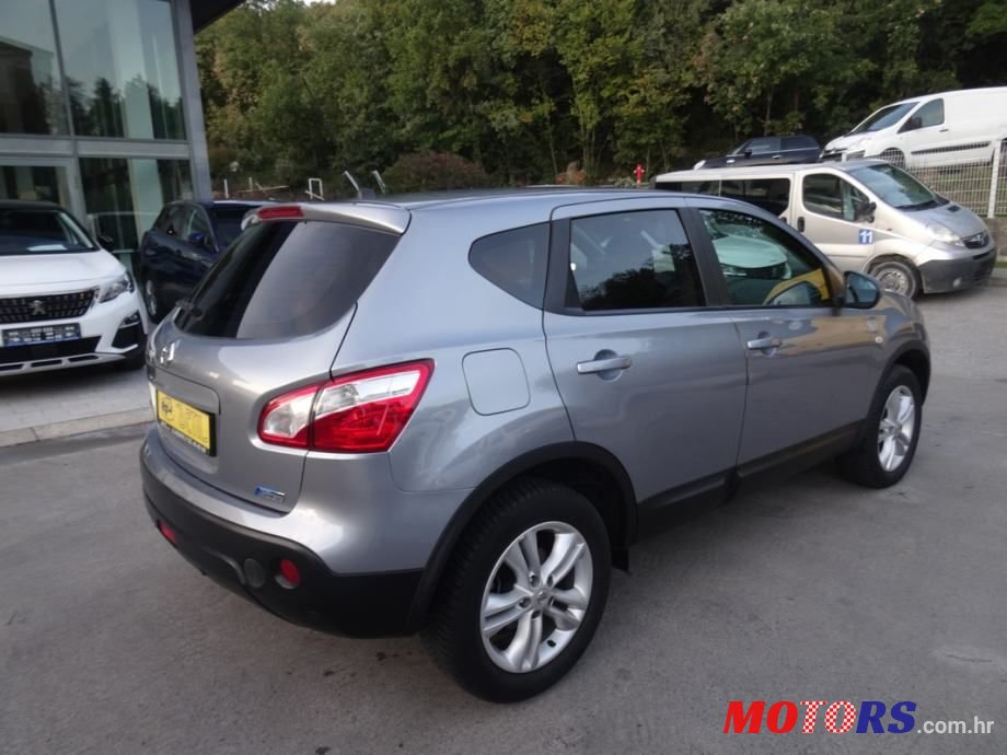 2010' Nissan Qashqai 1,5 Dci photo #2