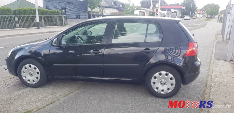 2008' Volkswagen Golf 5 1,9 Tdi photo #2