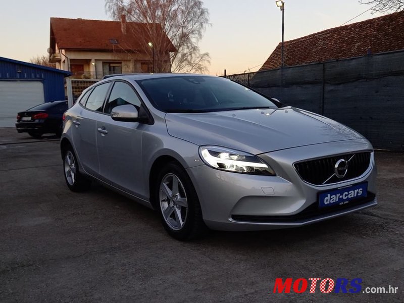 2018' Volvo V40 V40 D2 photo #2