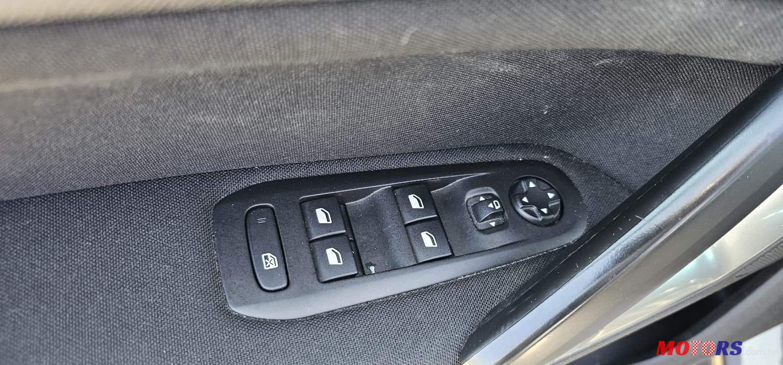 2015' Peugeot 308 Sw photo #6