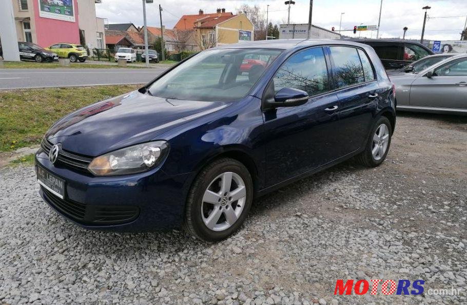 2010' Volkswagen Golf VI 1,6 Tdi photo #1