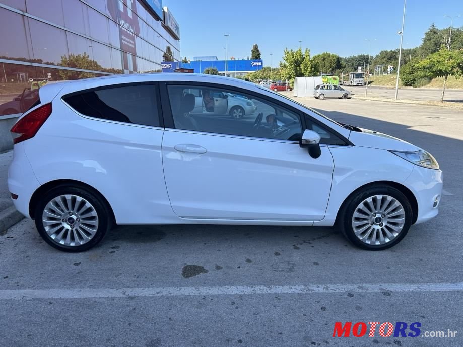 2009' Ford Fiesta photo #3