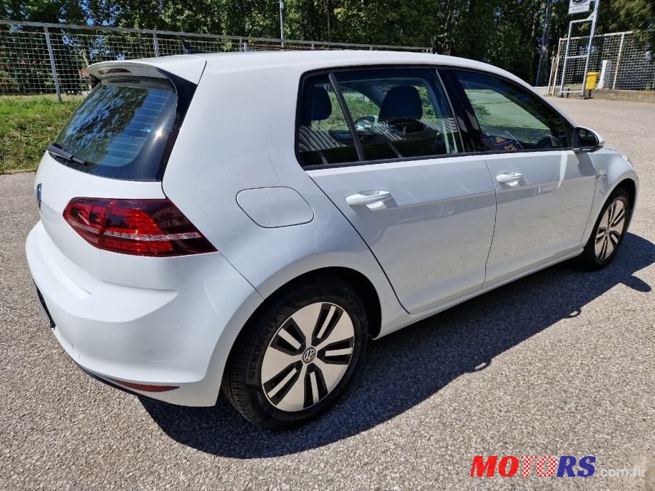 2016' Volkswagen Golf VII E-Golf photo #3