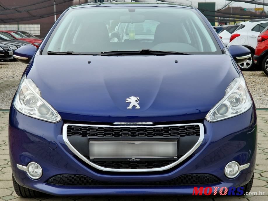 2013' Peugeot 208 1,2 Vti photo #3