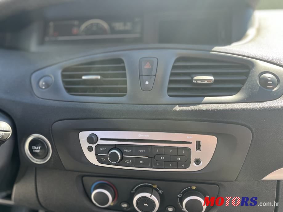 2014' Renault Scenic Dci photo #5