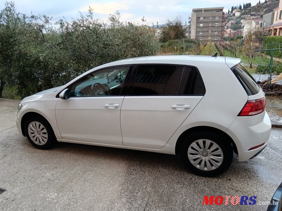 2017' Volkswagen Golf 7 1,6 Tdi photo #2
