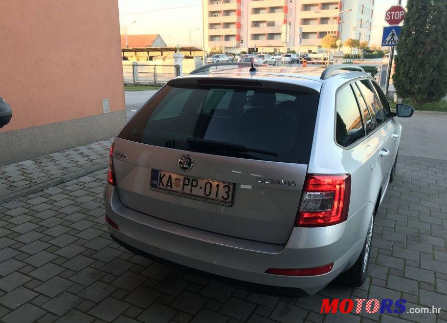 2014' Skoda Octavia Combi 1,6 Tdi photo #2
