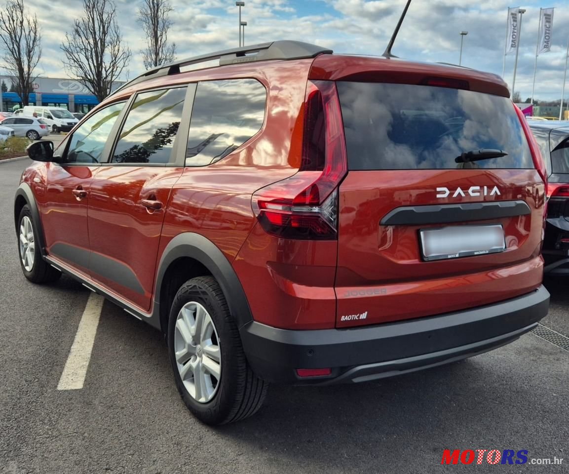 2024' Dacia Jogger photo #5