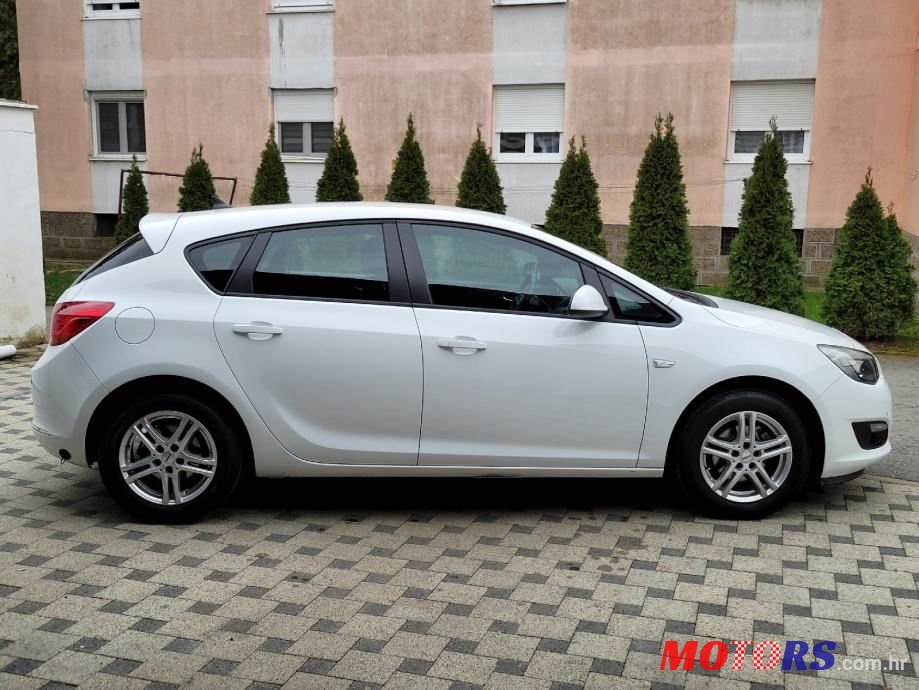 2014' Opel Astra 1.4 photo #5