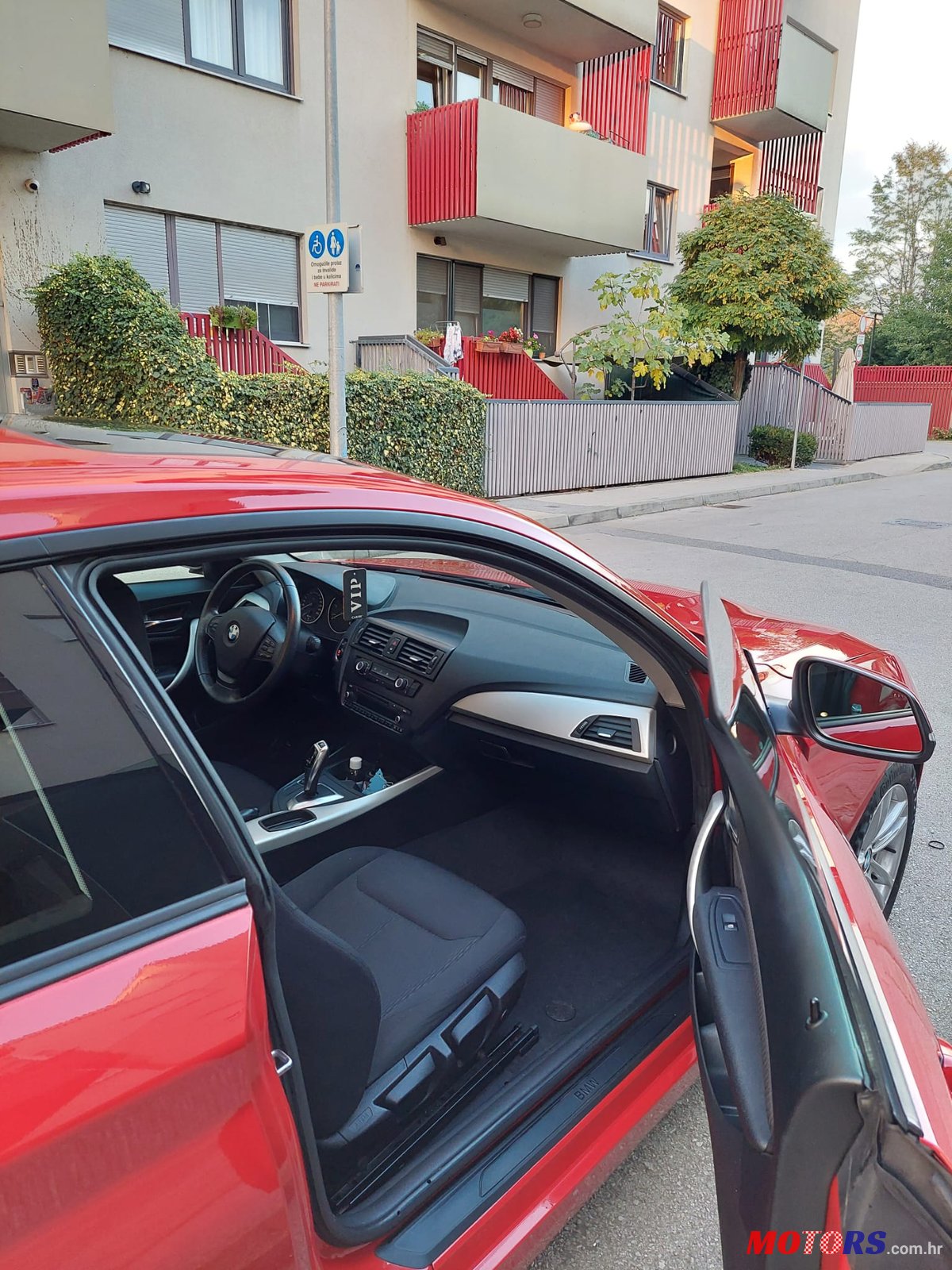 2013' BMW 116 photo #5