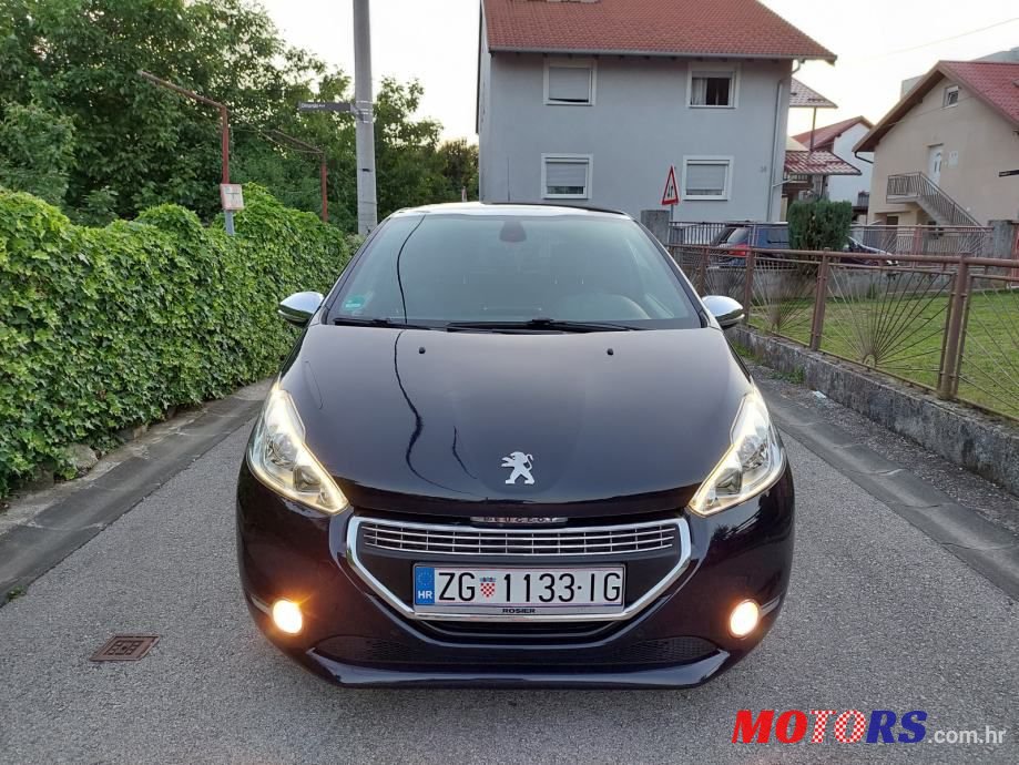 2014' Peugeot 208 photo #3